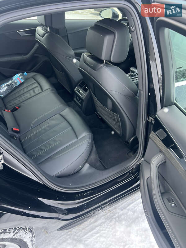 Седан Audi A4 2023 в Днепре