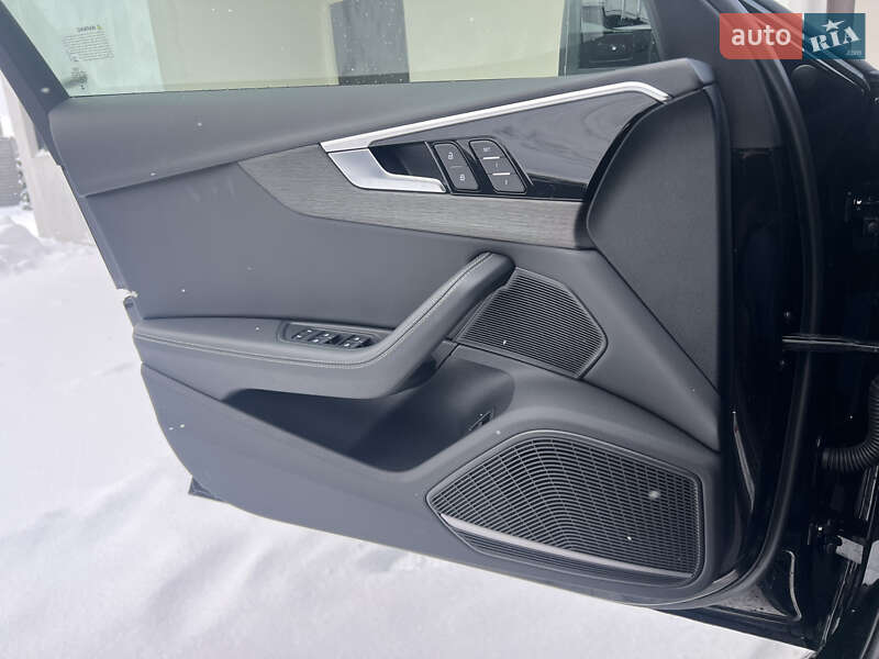 Седан Audi A4 2023 в Днепре