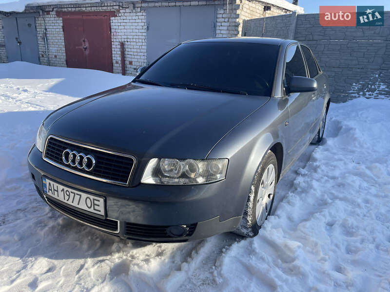 Седан Audi A4 2001 в Павлограді