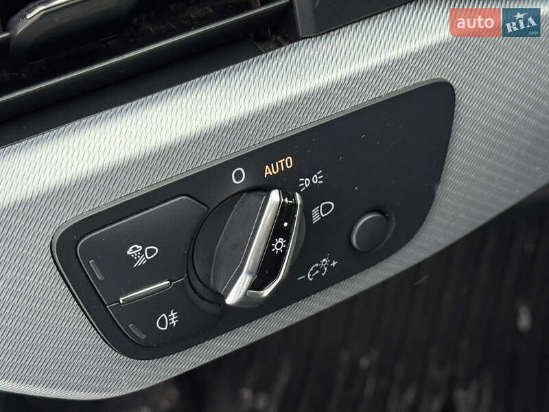 Седан Audi A4 2016 в Харкові