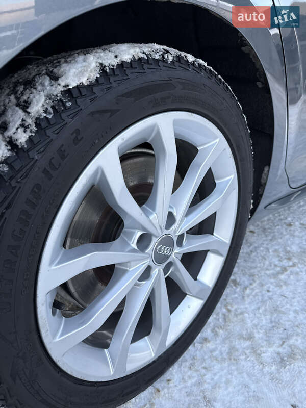 Седан Audi A4 2019 в Бучаче