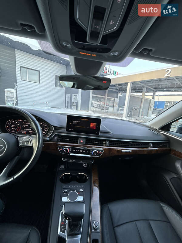 Седан Audi A4 2019 в Бучаче