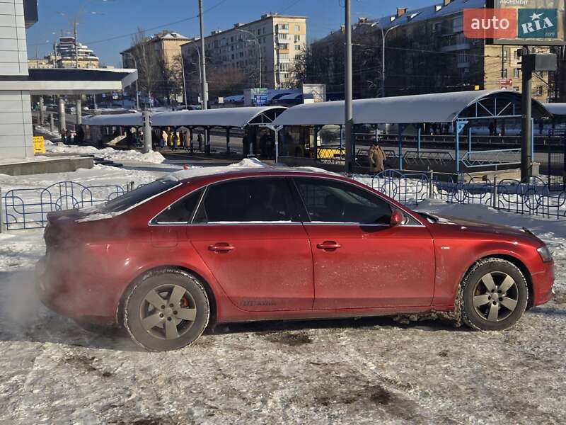 Седан Audi A4 2012 в Києві