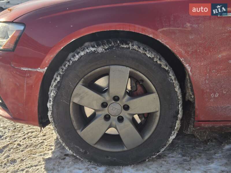 Седан Audi A4 2012 в Києві