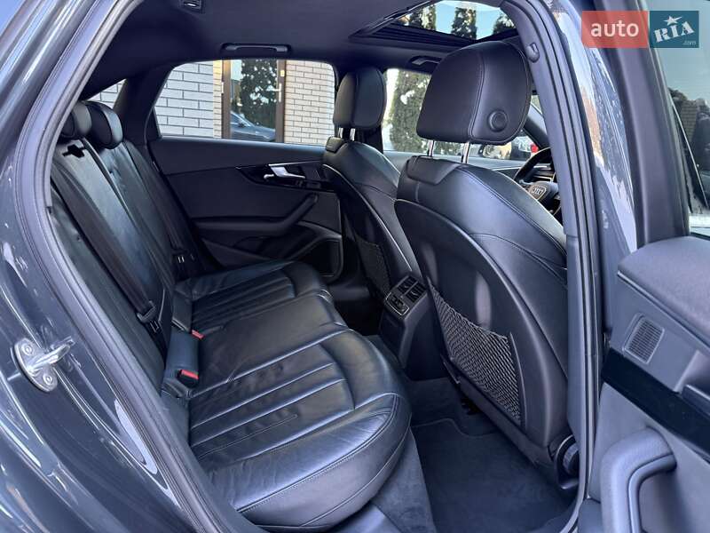 Седан Audi A4 2016 в Рівному