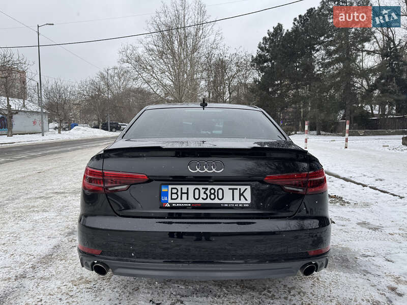 Седан Audi A4 2016 в Одесі