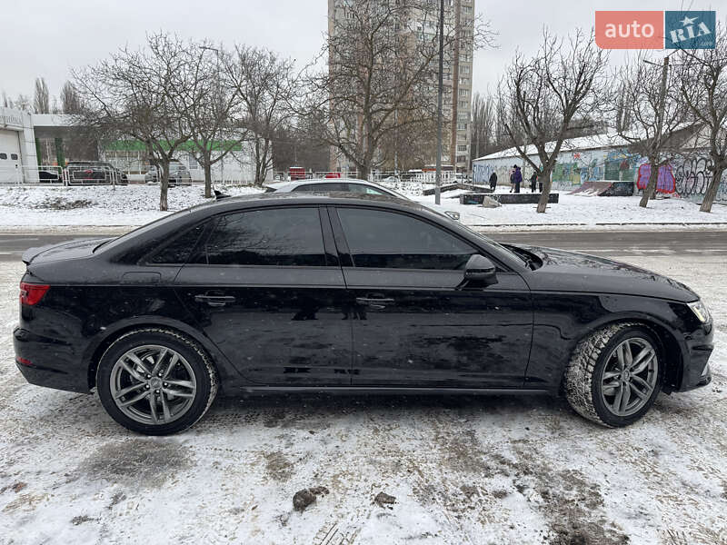 Седан Audi A4 2016 в Одесі