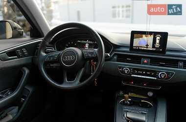 Седан Audi A4 2019 в Киеве