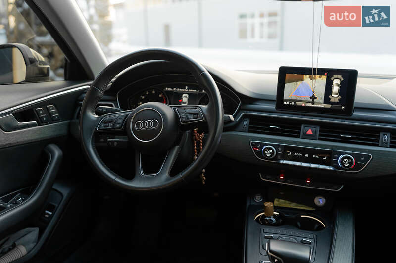 Седан Audi A4 2019 в Киеве