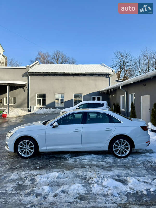Седан Audi A4 2019 в Львове