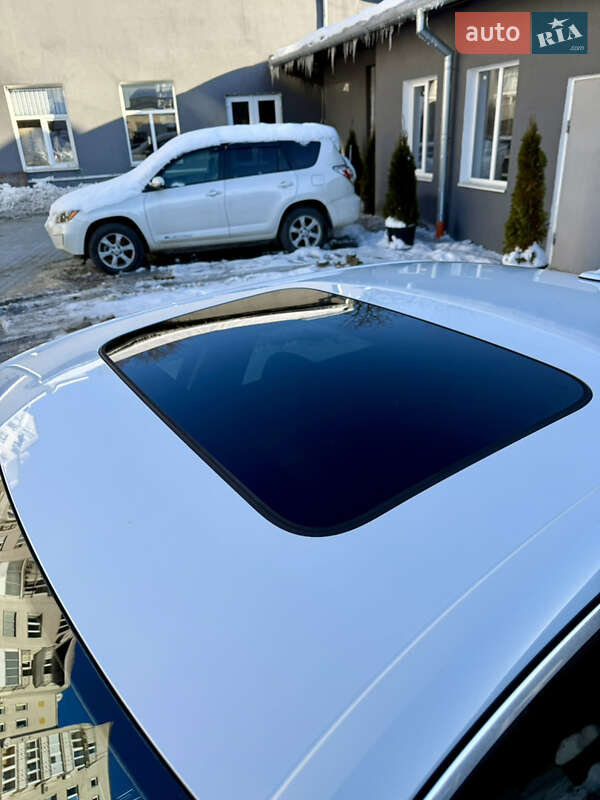 Седан Audi A4 2019 в Львове