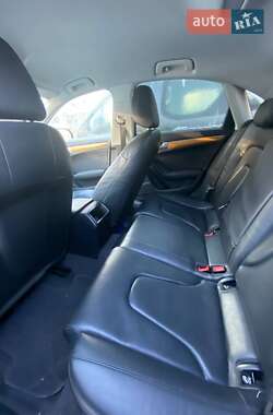 Седан Audi A4 2011 в Киеве