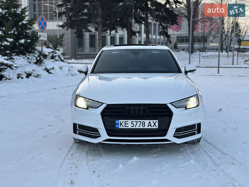 Седан Audi A4 2018 в Запоріжжі
