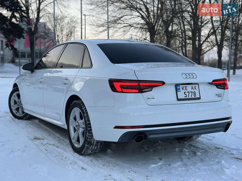 Седан Audi A4 2018 в Запоріжжі