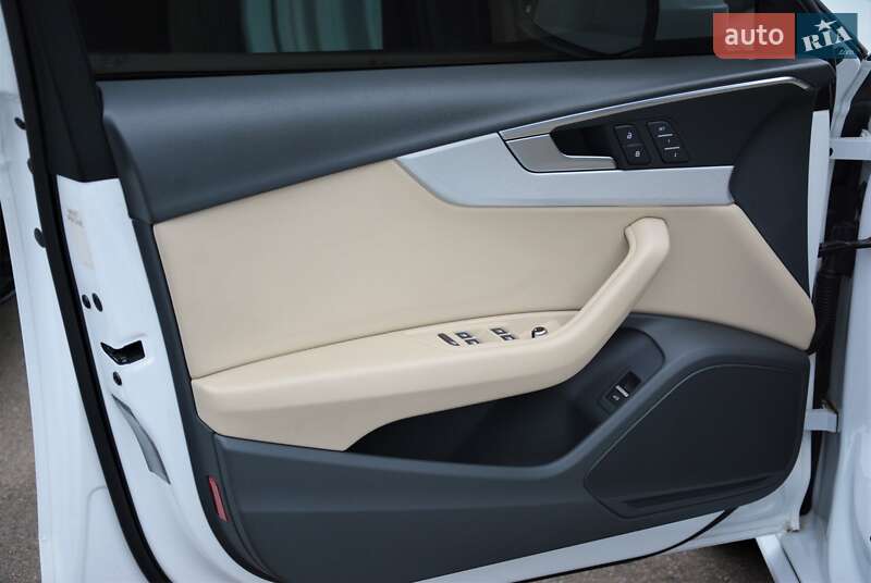 Седан Audi A4 2018 в Києві