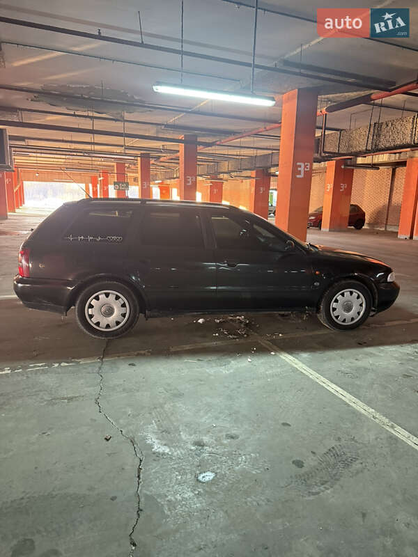 Универсал Audi A4 1996 в Львове
