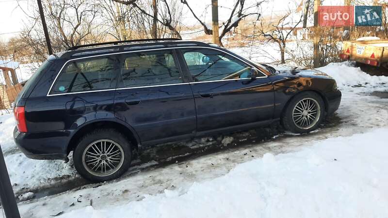 Универсал Audi A4 2000 в Заречье