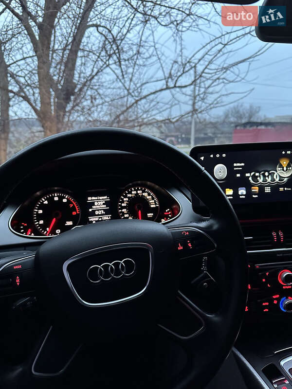 Седан Audi A4 2013 в Сарнах