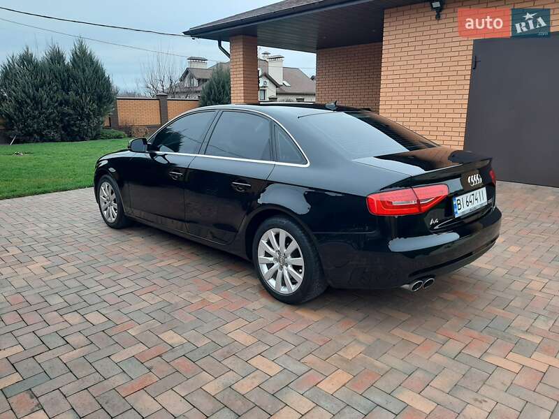 Седан Audi A4 2013 в Полтаві