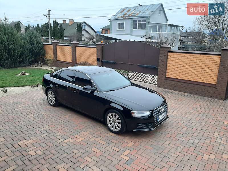 Седан Audi A4 2013 в Полтаві