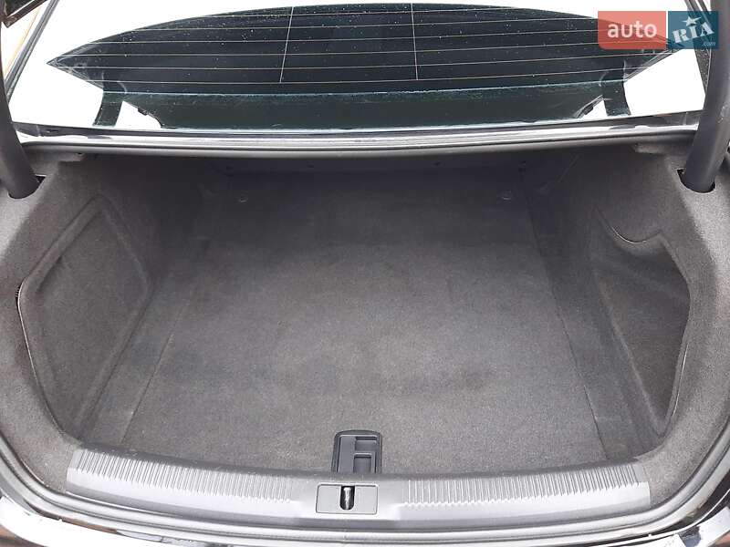 Седан Audi A4 2013 в Полтаві