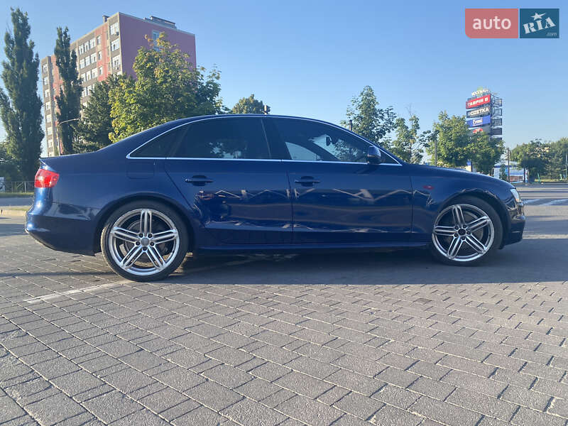 Седан Audi A4 2012 в Хмельницькому