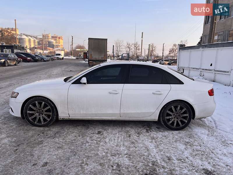 Седан Audi A4 2010 в Василькове