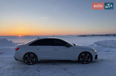 Седан Audi A4 2021 в Луцке