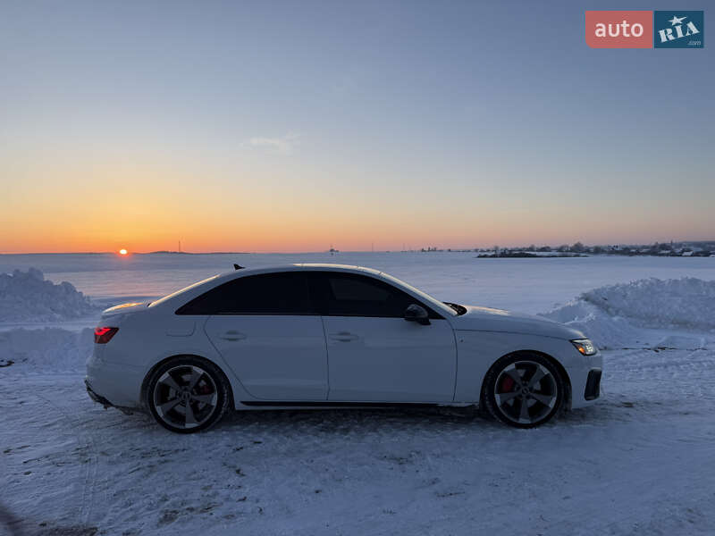 Седан Audi A4 2021 в Луцьку