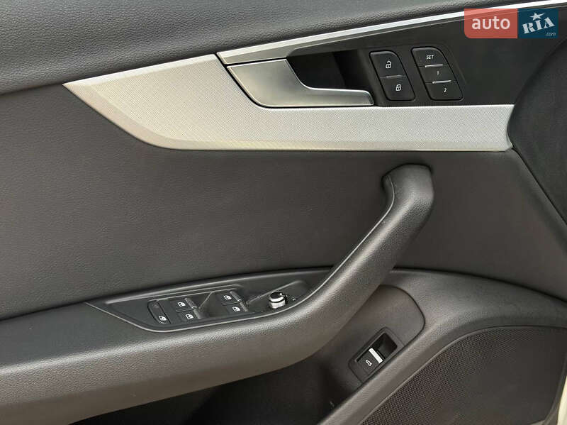 Седан Audi A4 2019 в Киеве