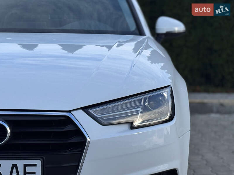 Седан Audi A4 2018 в Одессе