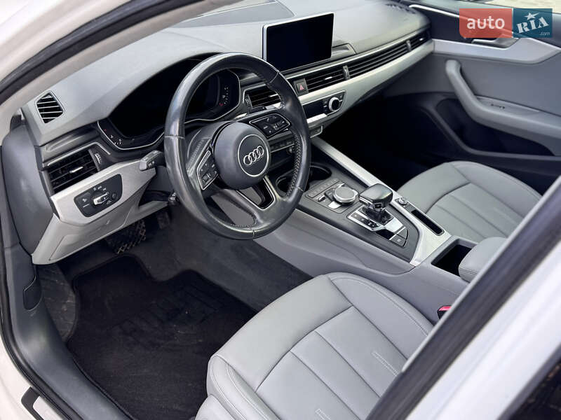 Седан Audi A4 2018 в Одессе