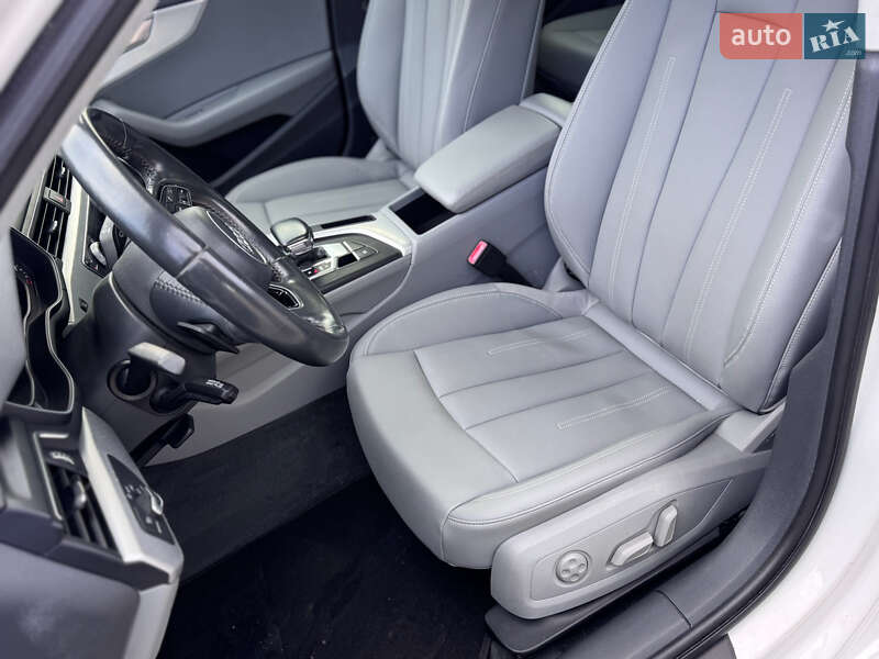 Седан Audi A4 2018 в Одессе