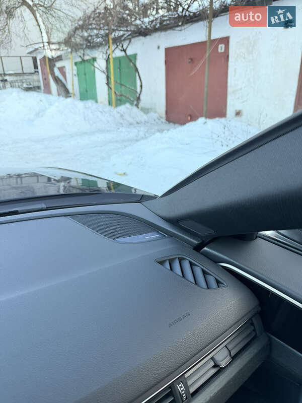 Седан Audi A4 2023 в Ивано-Франковске