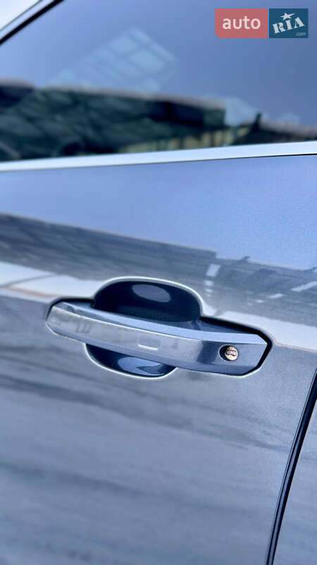 Седан Audi A4 2020 в Львове