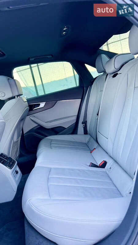 Седан Audi A4 2020 в Львове