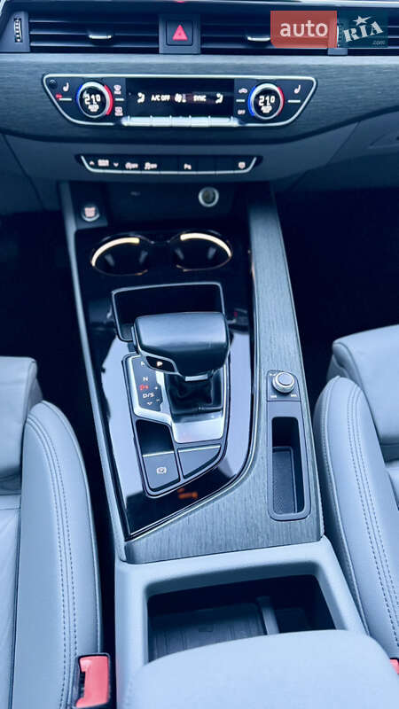 Седан Audi A4 2020 в Львове
