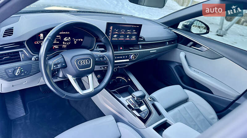 Седан Audi A4 2020 в Львове