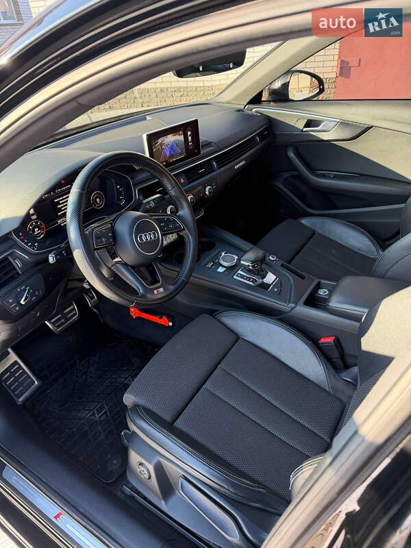 Седан Audi A4 2017 в Киеве