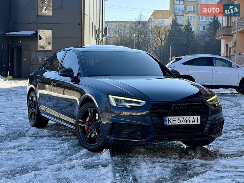 Седан Audi A4 2016 в Ужгороде