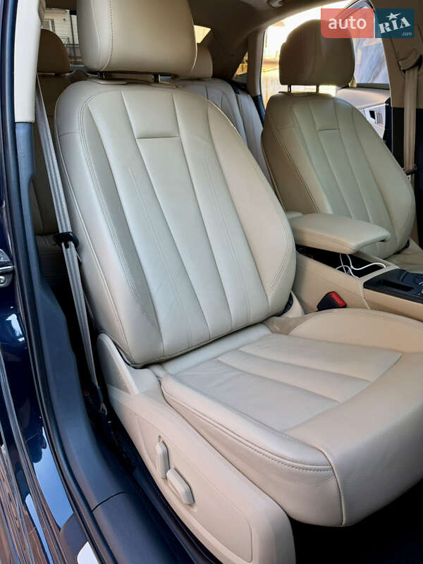 Седан Audi A4 2016 в Ужгороде