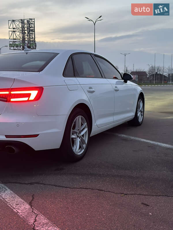 Седан Audi A4 2016 в Киеве фото 12 Седан Audi A4 2016 в Киеве