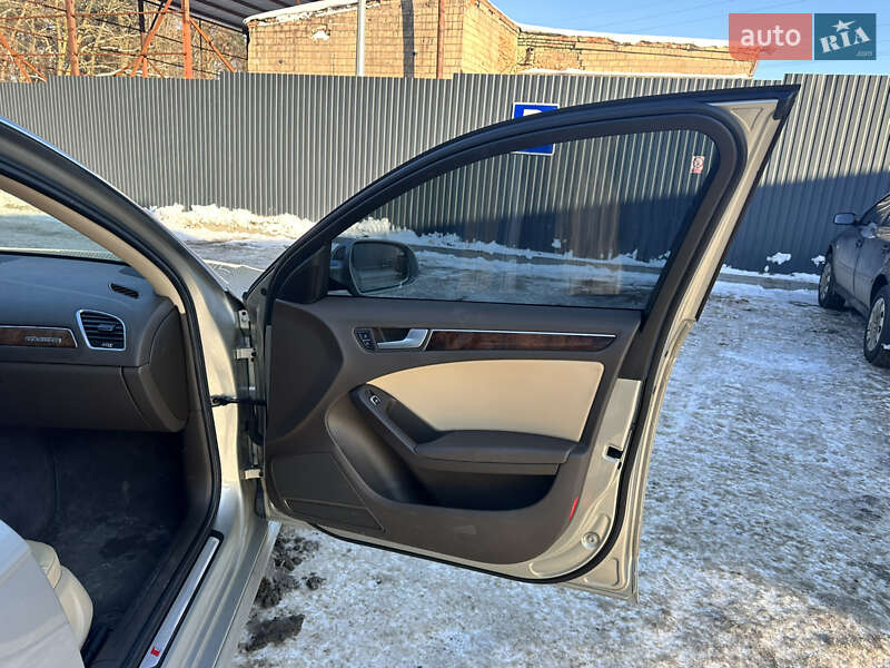 Седан Audi A4 2014 в Чернігові