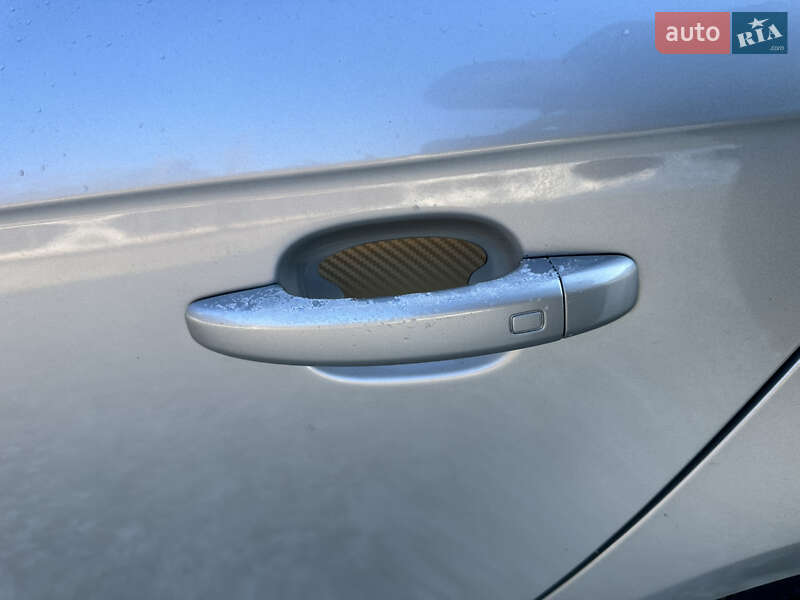 Седан Audi A4 2014 в Чернігові