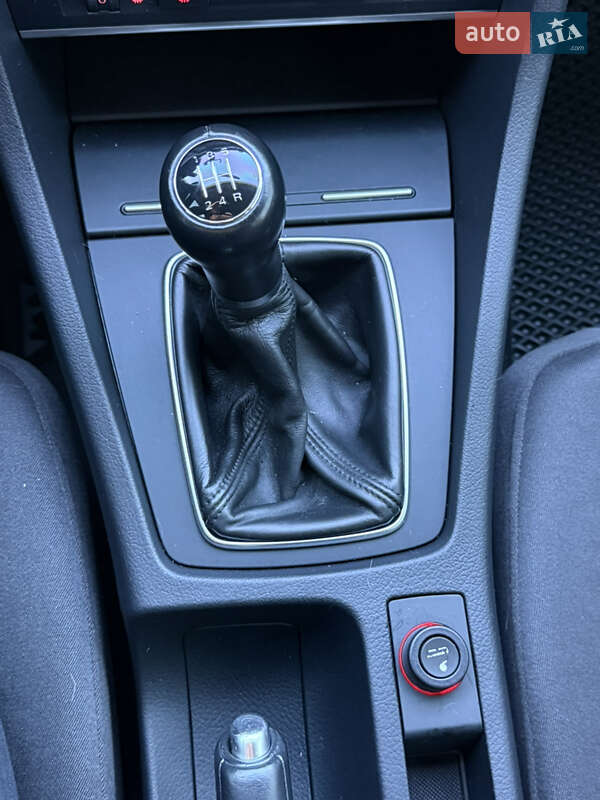 Седан Audi A4 2005 в Днепре