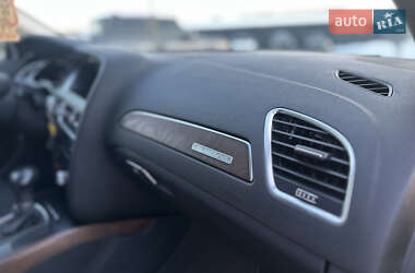 Седан Audi A4 2013 в Львове