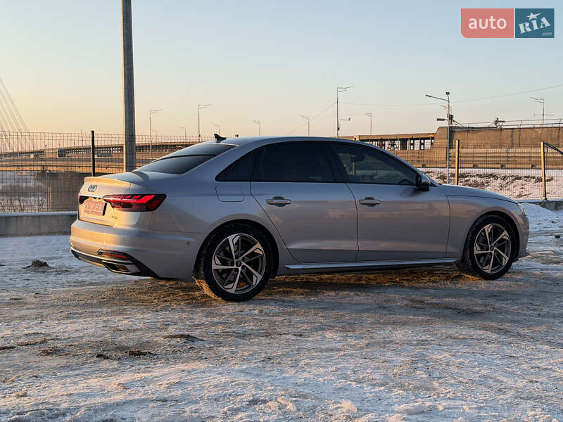 Седан Audi A4 2021 в Киеве