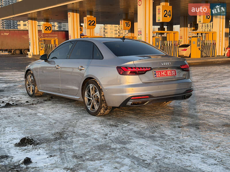 Седан Audi A4 2021 в Киеве