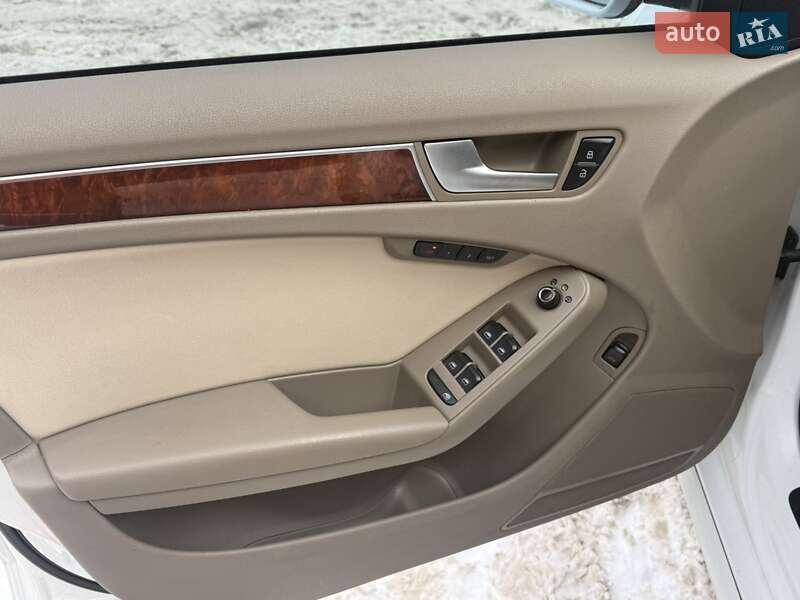 Седан Audi A4 2011 в Запорожье