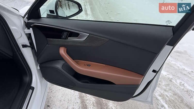 Седан Audi A4 2024 в Киеве